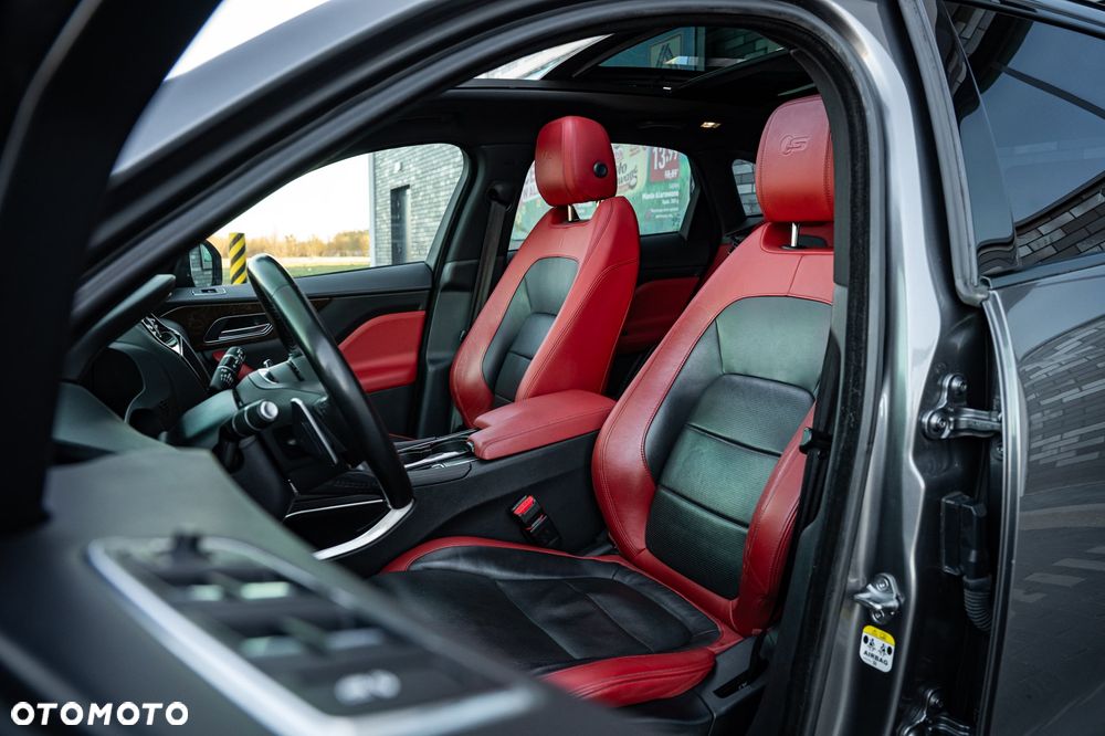 Jaguar F-Pace 3.0 TDV6 AWD S - 32