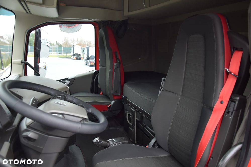 Volvo FH500 / NISKA KABINA / HYDRAULIKA / EURO 6 / ACC / LEDY / ALUFELGI / SERWISOWANY / SPROWADZONY - 38