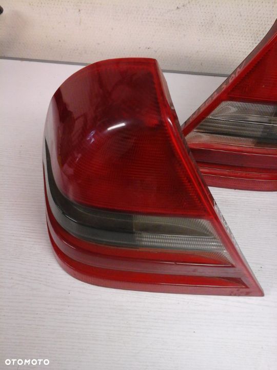 LAMPA TYLNA MB W202  SDN PRAWA LUB LEWA - 2