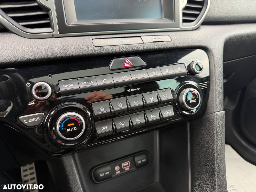 Kia Sportage 1.7 DSL MT 4x2 PREMIUM - 16