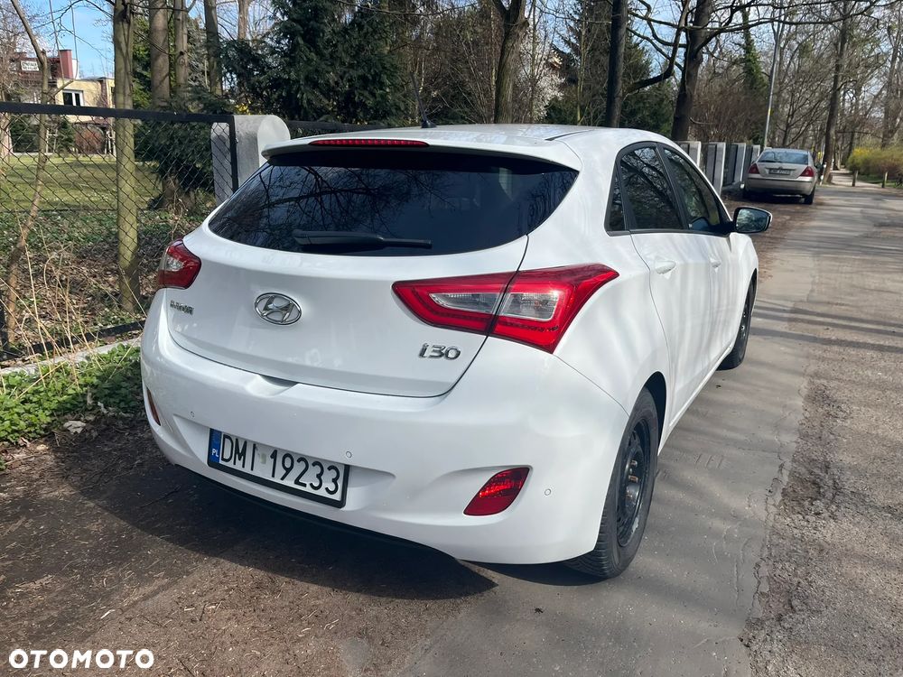 Hyundai i30 blue 1.4 Passion - 4