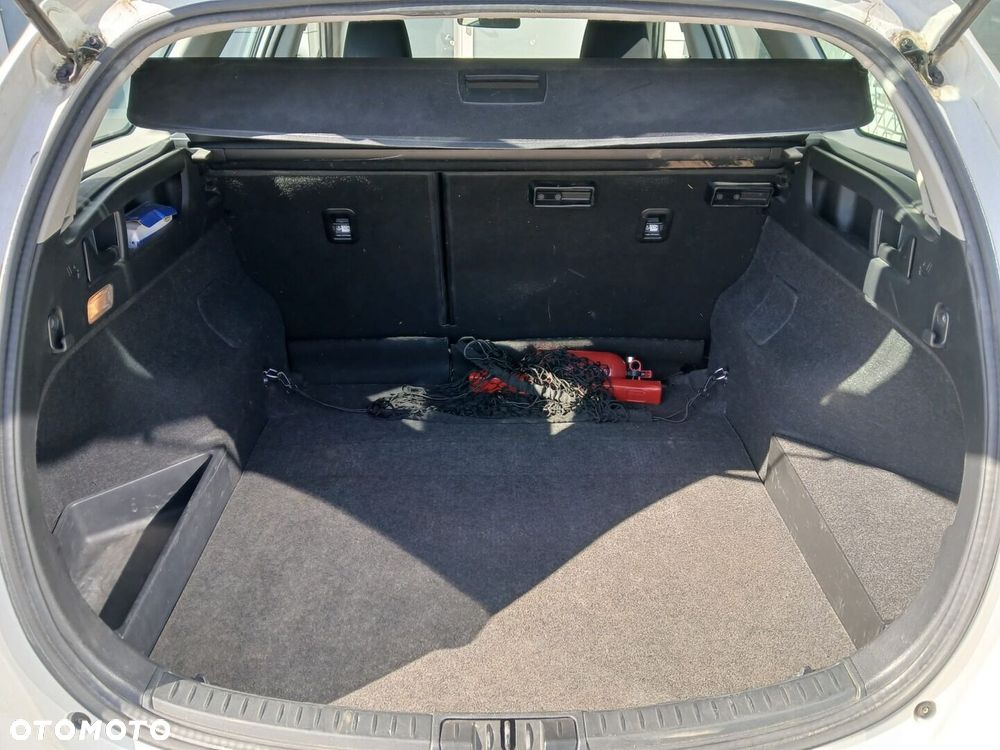 Toyota Auris Hybrid 135 Premium - 32