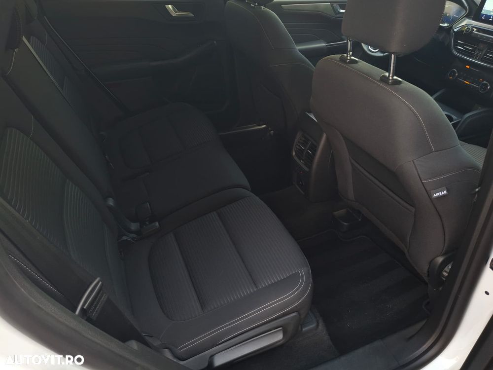 Ford Kuga - 13