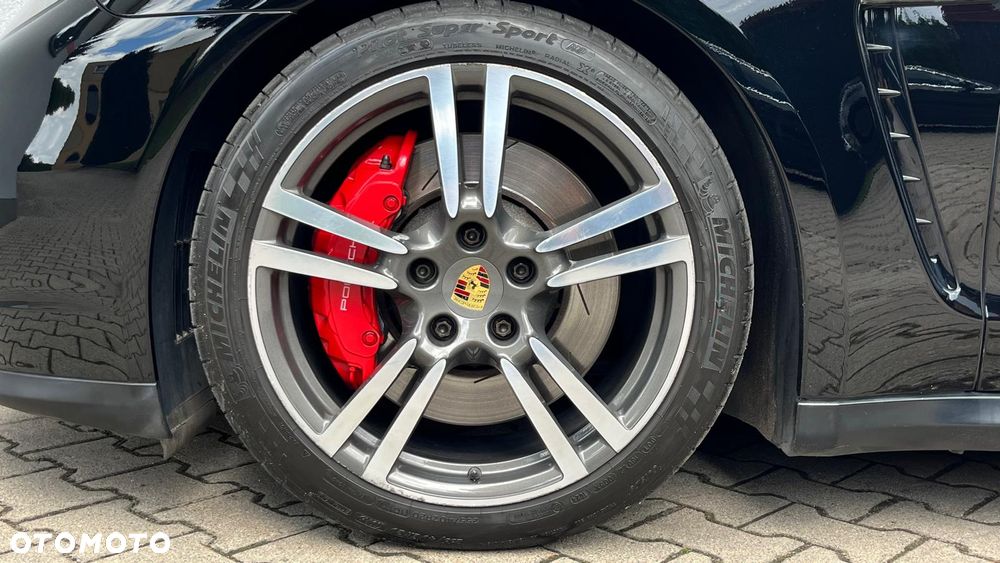 Porsche Panamera GTS - 30