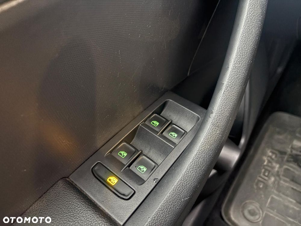 Skoda RAPID 1.0 TSI Style - 21