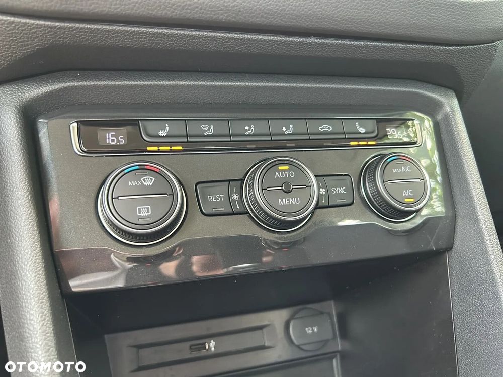 Volkswagen Tiguan - 26