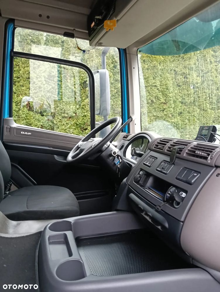 DAF CF320 - 9