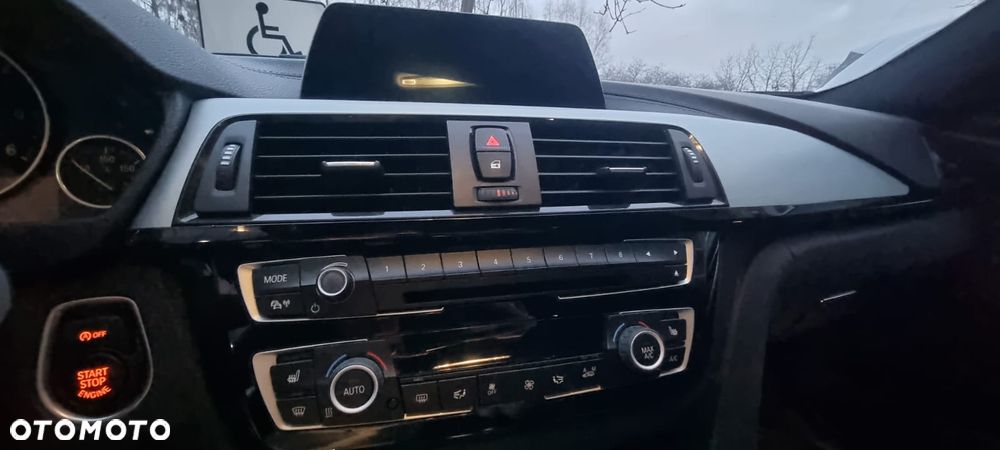 BMW Seria 3 320d xDrive Edition M Sport Shadow - 15