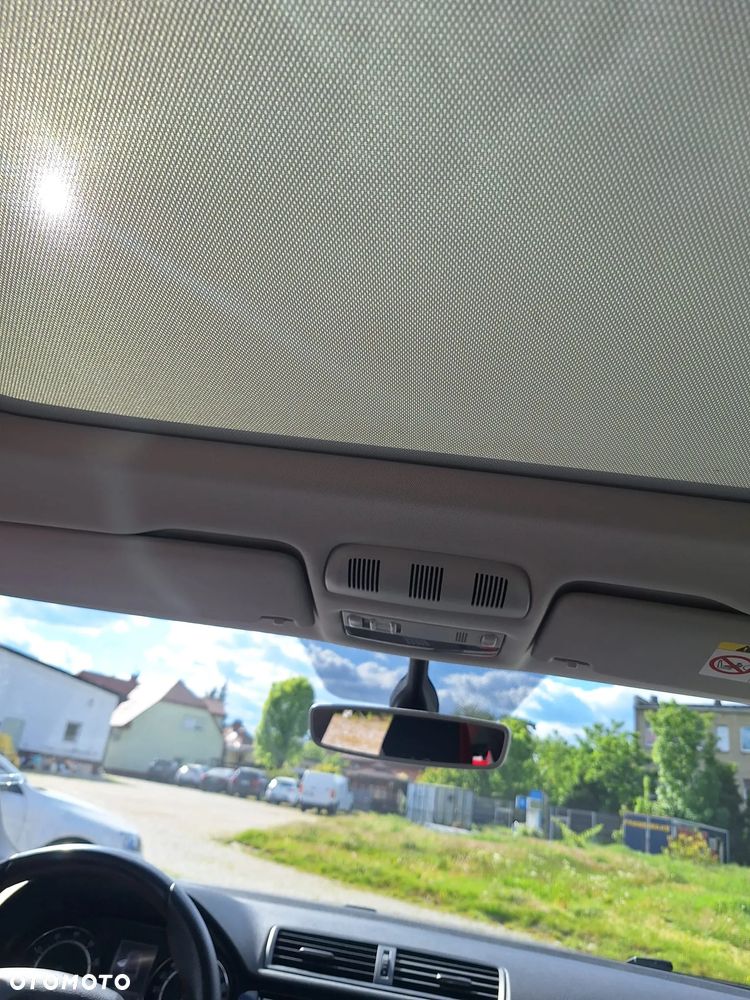 Skoda Fabia 1.2 TSI Monte Carlo - 10