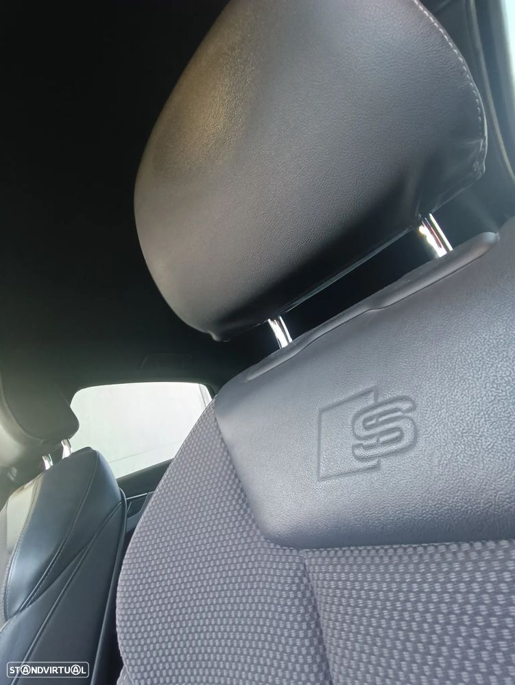 Audi A4 2.0 TDI S-line - 12