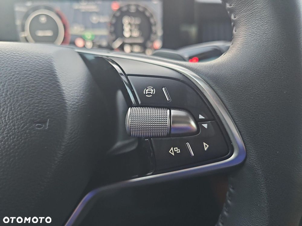 Skoda Superb 2.0 TDI SCR 4x4 L&K DSG - 16