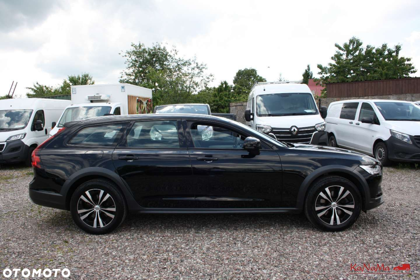 Volvo V90 Cross Country - 13