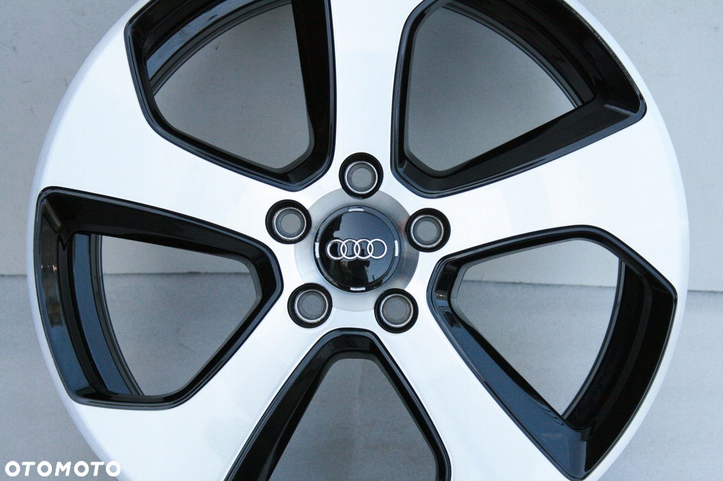 NOWE FELGI AUDI A3 8V0 8P0 Q3 Q2 18 OE ORYGINALNE - 1