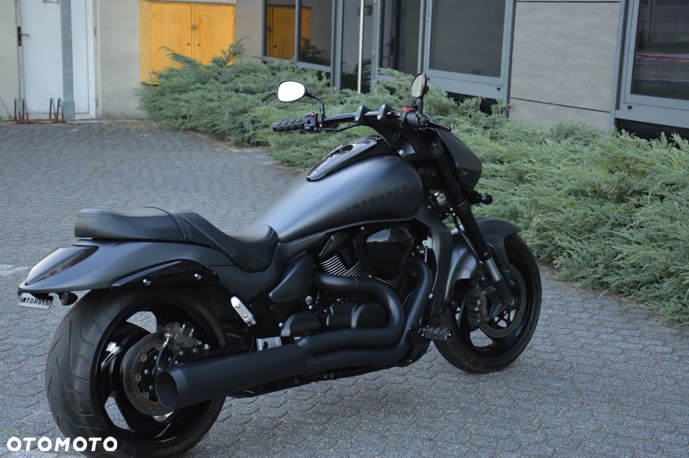 Suzuki Intruder - 4