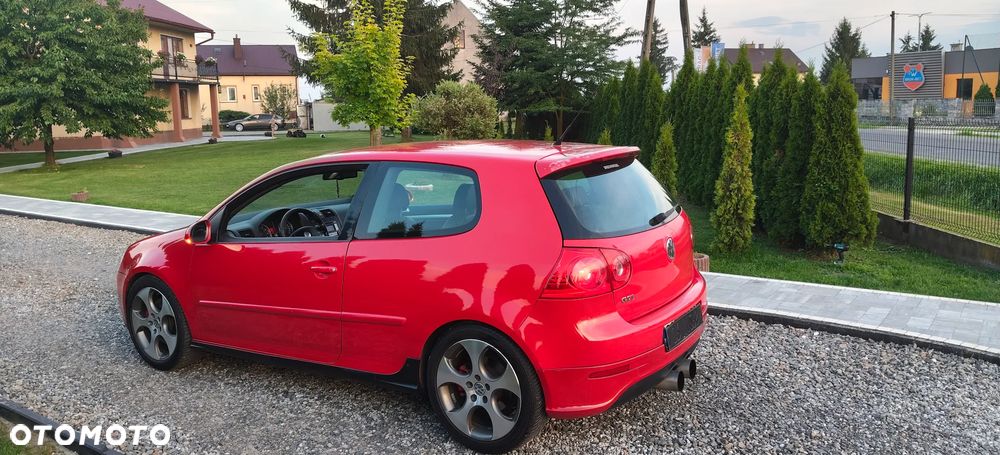 Volkswagen Golf - 6