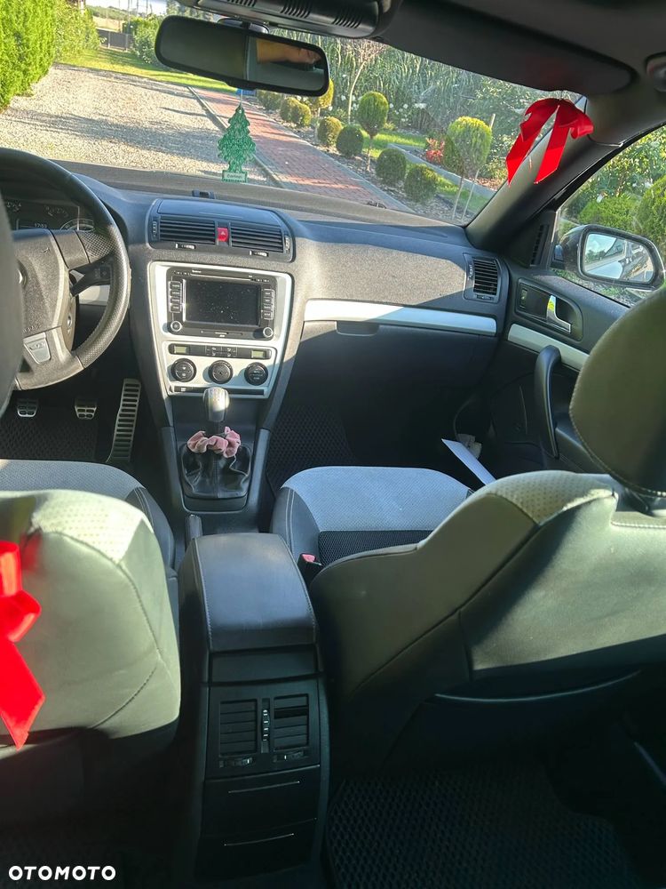 Skoda Octavia 2.0 TFSI RS - 6