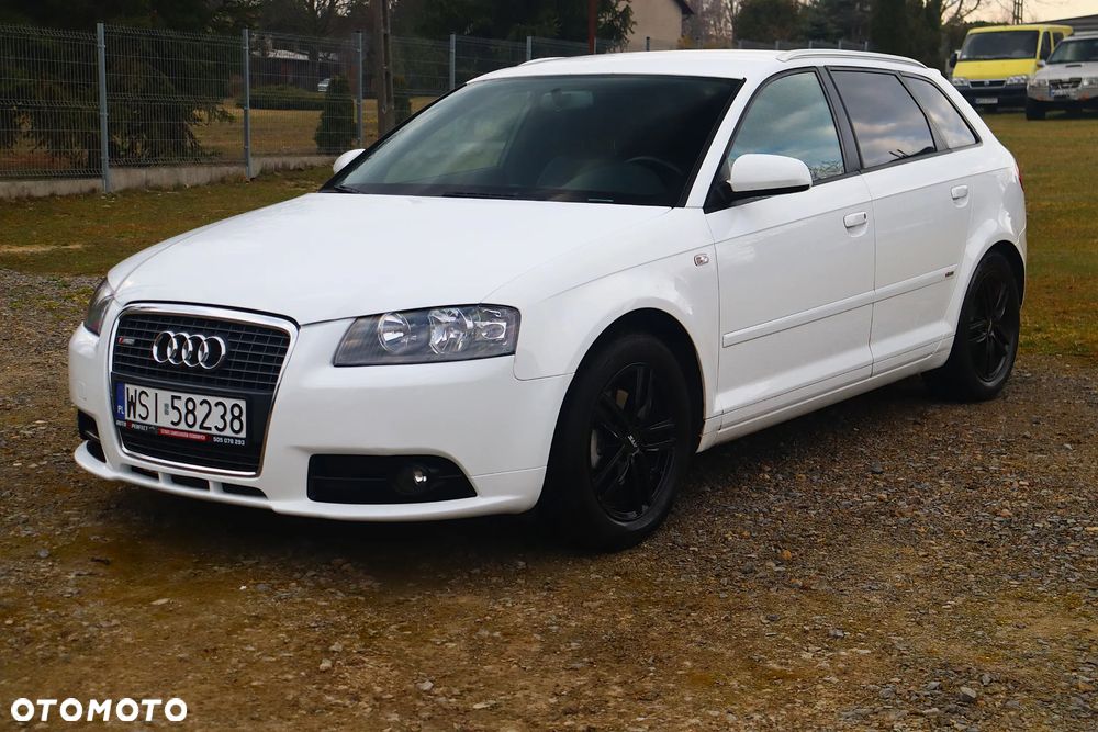 Audi A3 Sportback 1.4 TFSI S line Sportpaket - 2