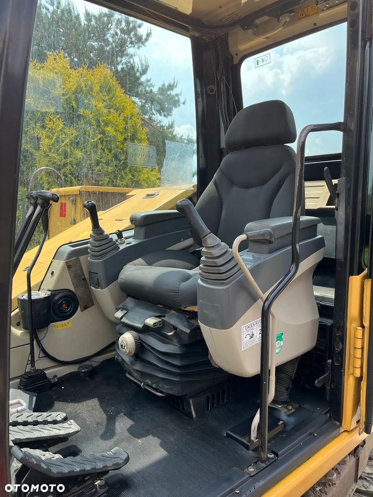 Caterpillar 307C - 4