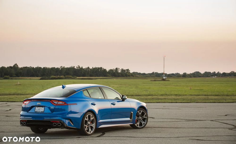 Kia Stinger 3.3 T-GDI AWD GT - 2