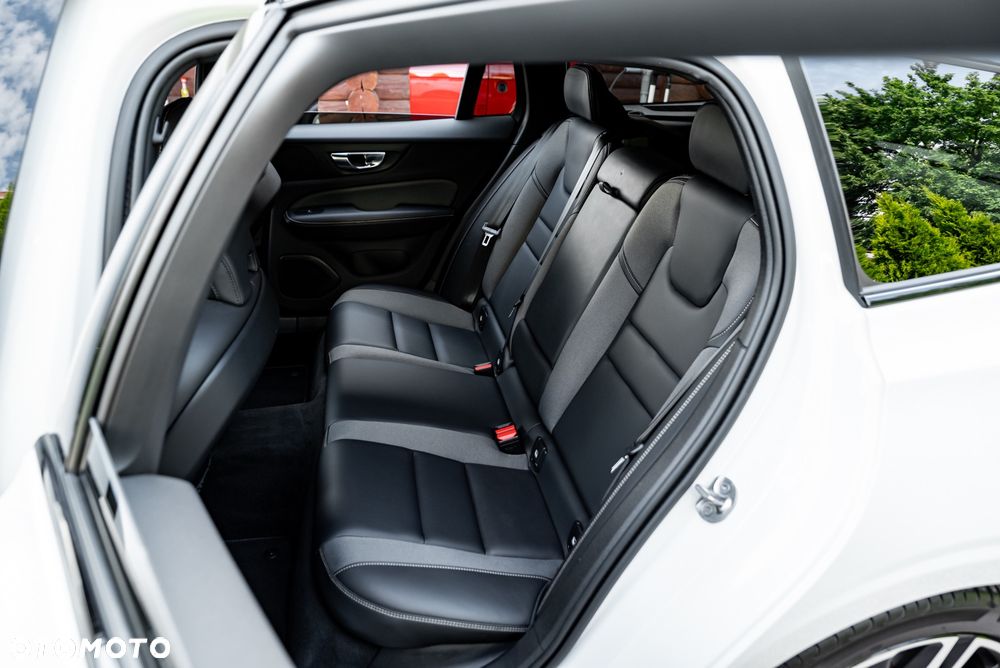 Volvo V60 B4 D Geartronic RDesign - 19
