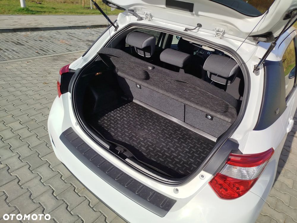 Toyota Yaris Hybrid 1.5 VVT-i Y20 Club - 8