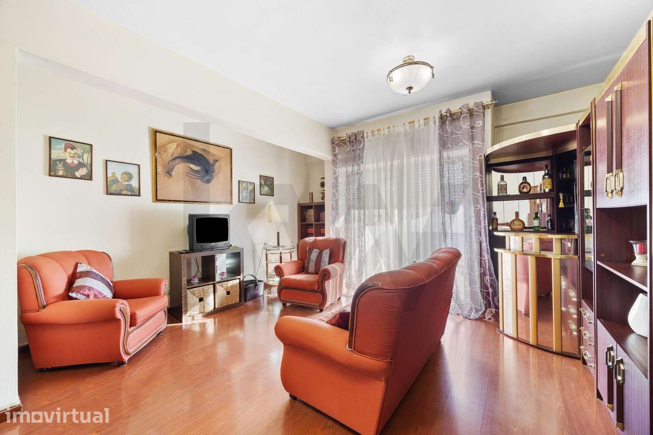Vende T3 de 110m2 com varanda no Centro da Moita - Grande imagem: 5/24