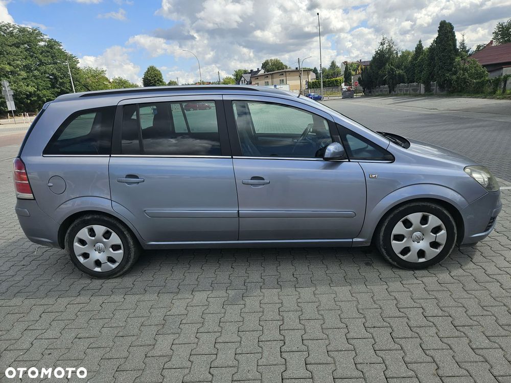 Opel Zafira - 12