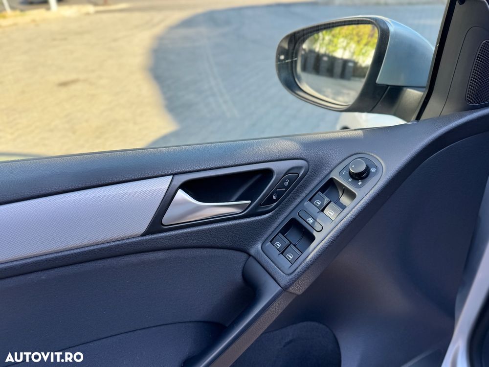 Volkswagen Golf 1.2 TSI BlueMotion Technology MATCH - 11