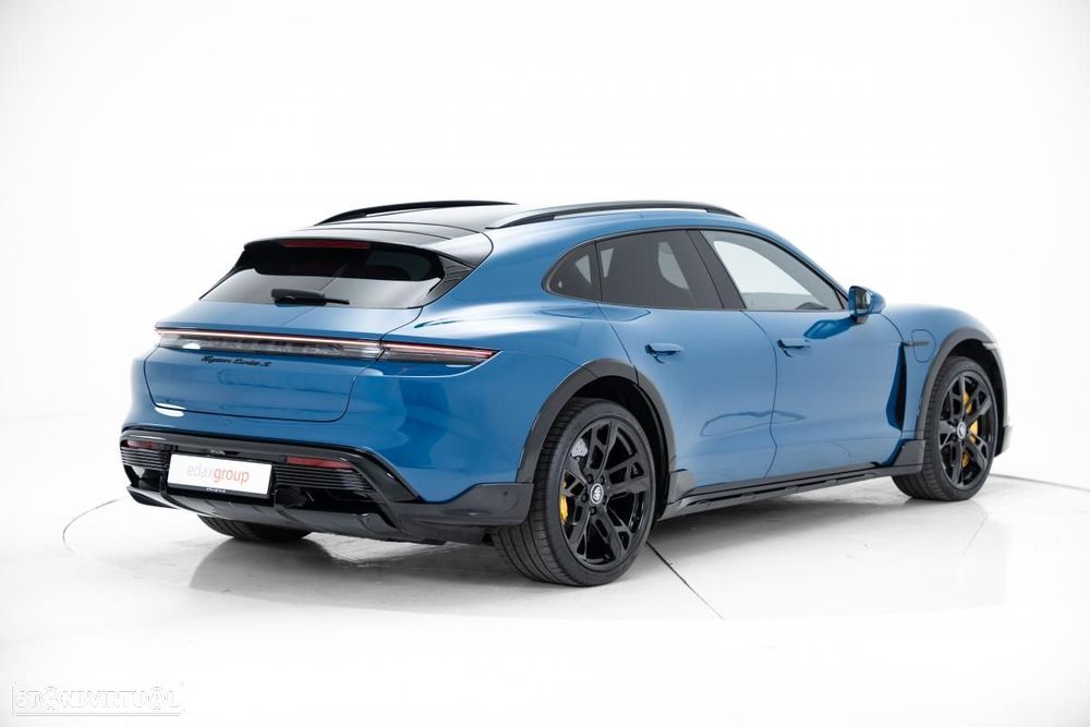 Porsche Taycan Turbo S - 4