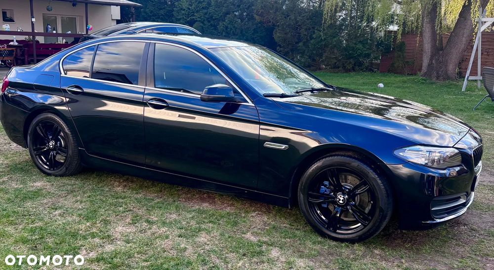 BMW Seria 5 528i Luxury Line - 6