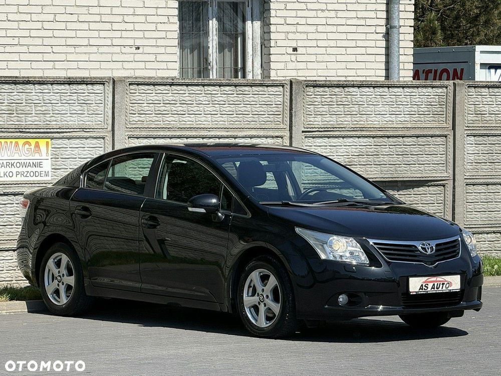 Toyota Avensis 1.8 Sol - 32