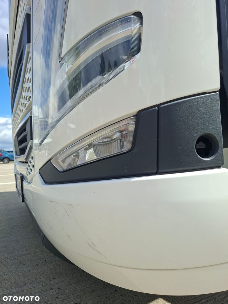 Volvo FH 460 GLOBETROTTER XL I-SAVE - 9