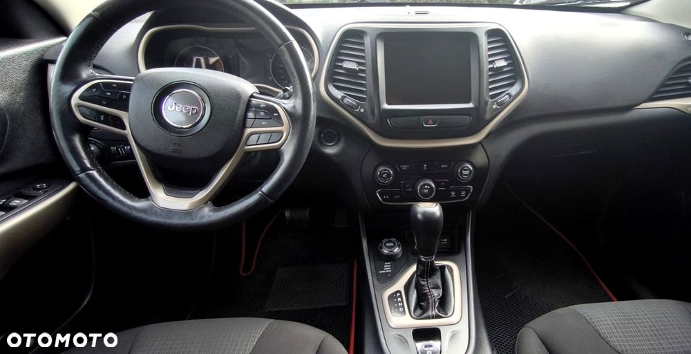 Jeep Cherokee - 11