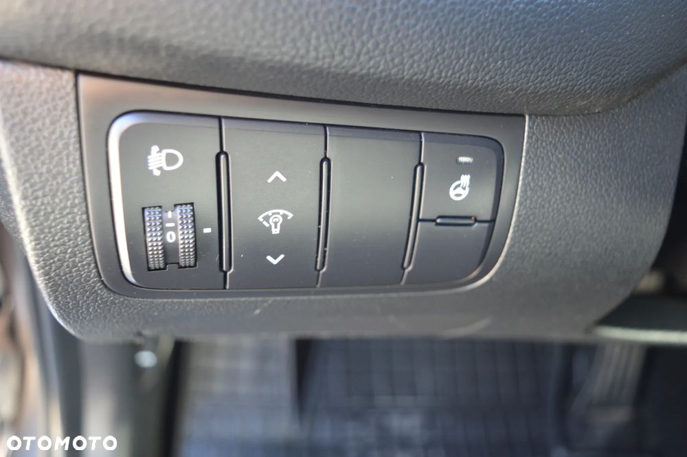 Kia Ceed 1.6 GDI Dream Team Edition - 20