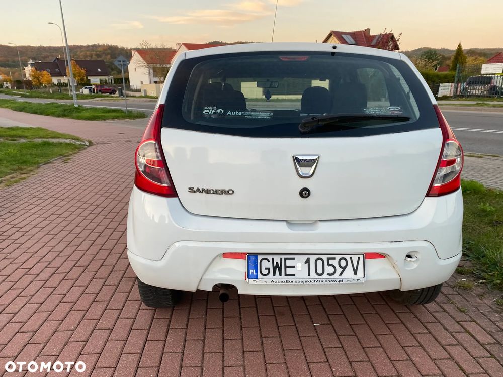 Dacia Sandero 1.2 16V Ambiance - 4