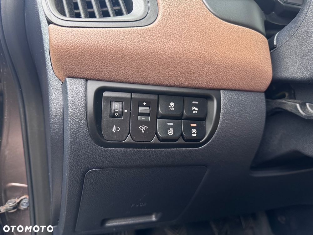 Kia Rio 1.4 Fifa World Cup Edition - 8