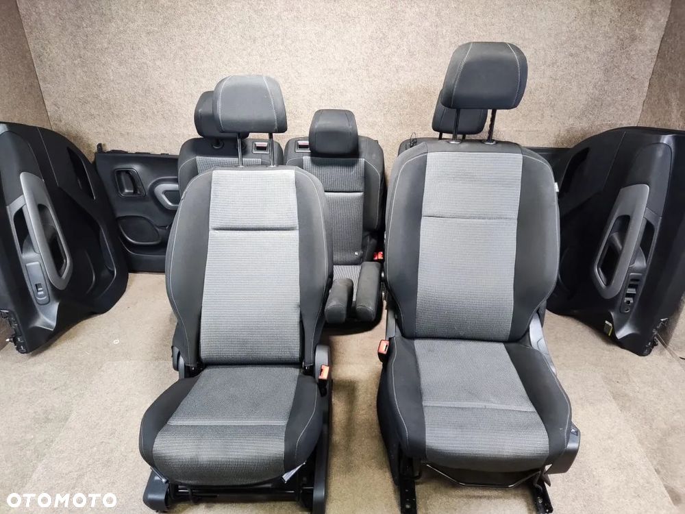 TOYOTA PROACE CITY od 2017r Fotele Kanapa Boczki - 1