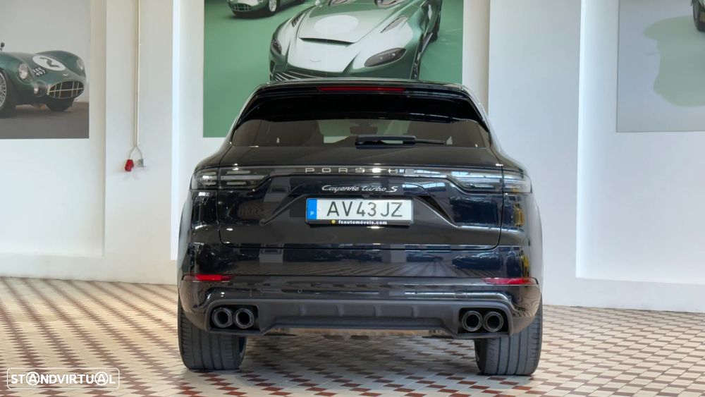 Porsche Cayenne Turbo S E-Hybrid - 4