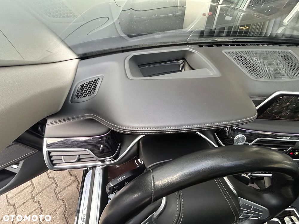 BMW Seria 7 750i xDrive sport - 20