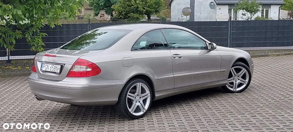 Mercedes-Benz CLK - 7