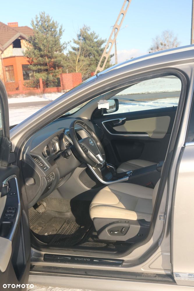 Volvo XC 60 - 3