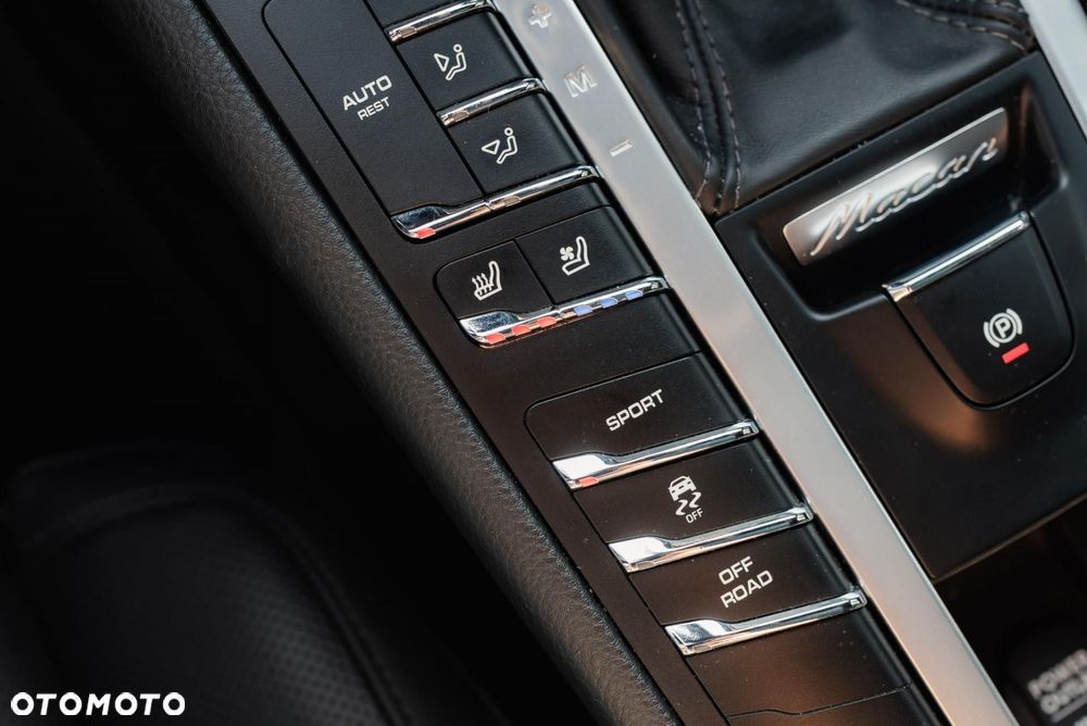Porsche Macan Standard - 25