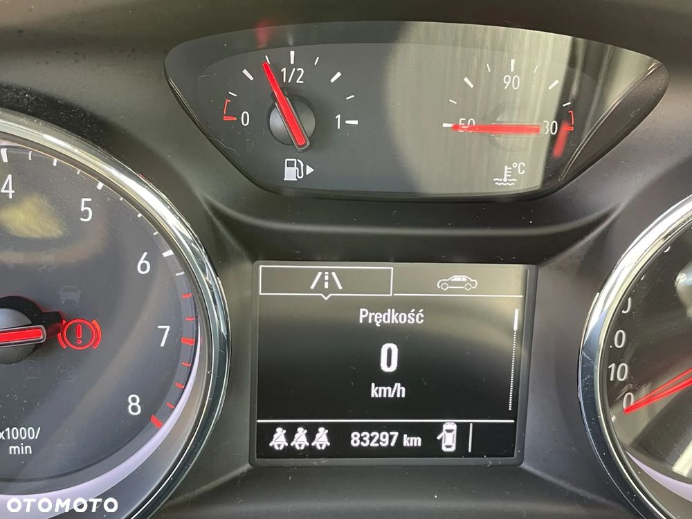2018 Opel Astra, photograph 10
