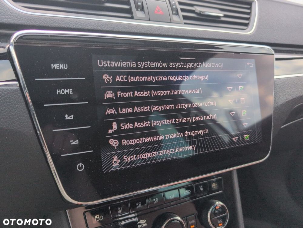 Skoda Superb 2.0 TDI SCR L&K DSG - 32