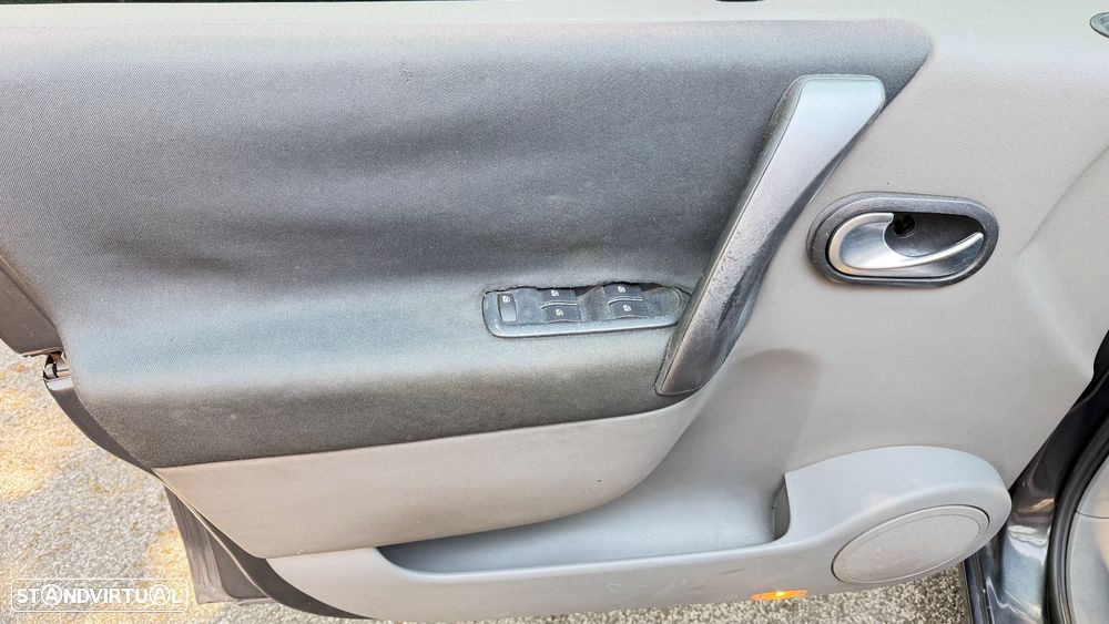 Renault Scénic 1.5 dCi Confort Dynamique - 12