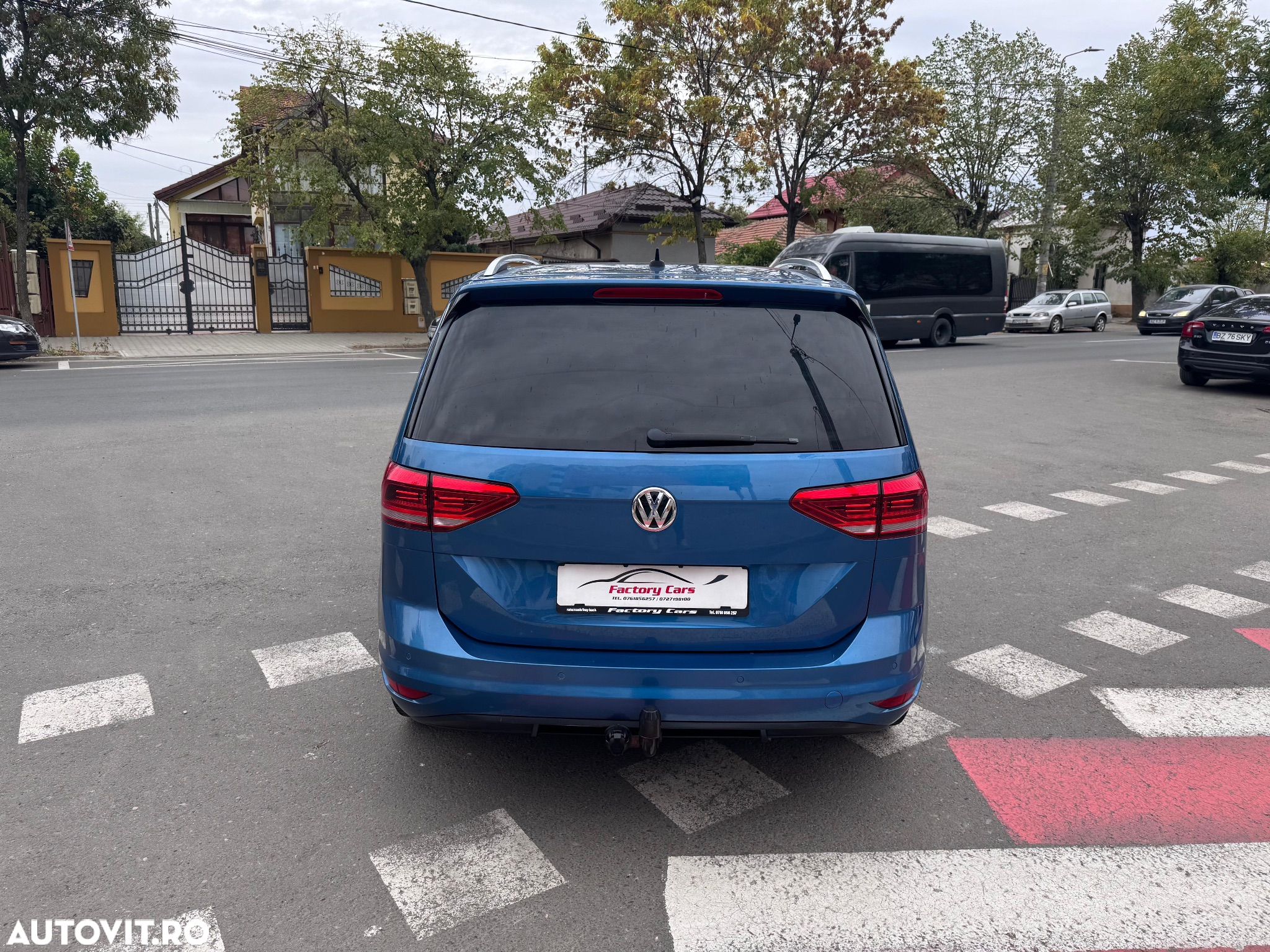 Volkswagen Touran 1.6 TDI DSG Highline - 4