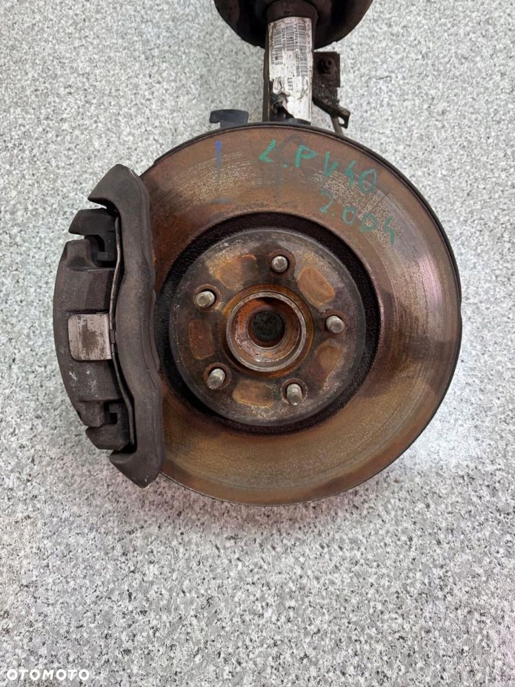 zwrotnica mcpherson lewy przód volvo v40 ii 2012-2018 2.0 d4 31360945 - 3