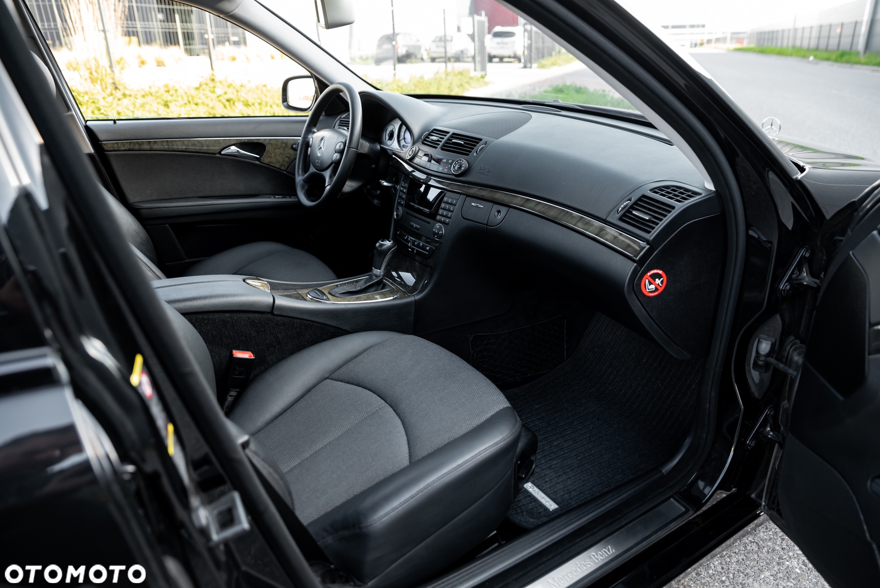 Mercedes-Benz Klasa E 200 BlueEFFICIENCY 7G-TRONIC Avantgarde - 8