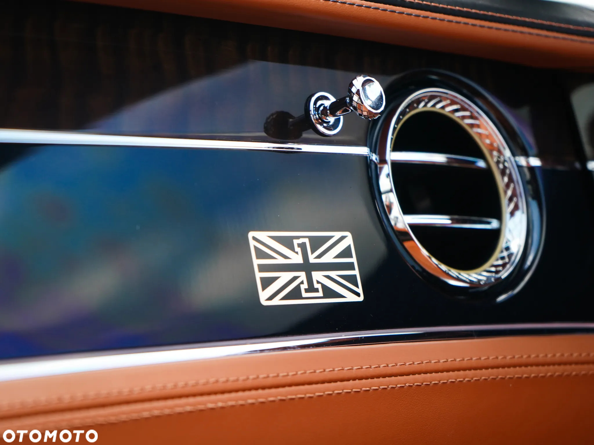 Bentley Continental GT - 25