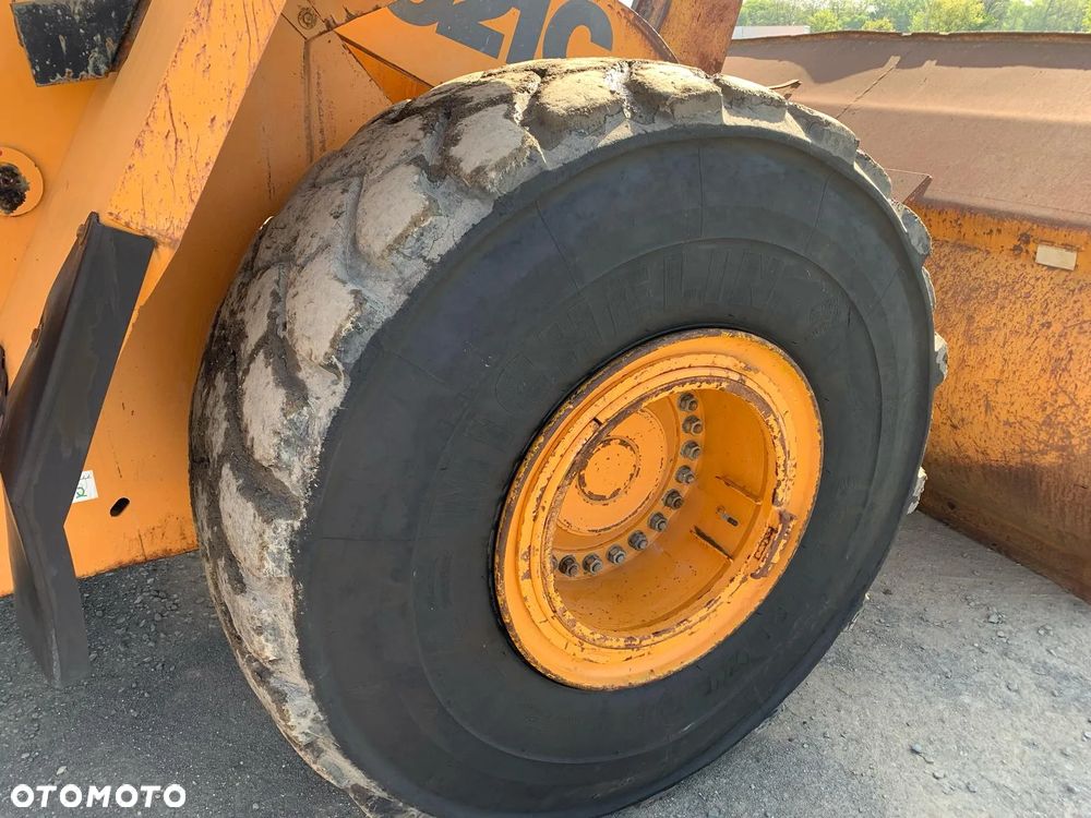 Case 921C ŁADOWARKA KOŁOWA - 17